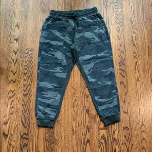 Splendid Camo Joggers (Size M)